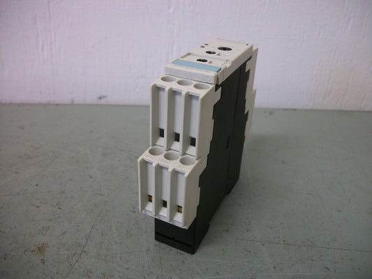 SIEMENS SIRIUS 3R TIMING RELAY MODULE 3RP1505-1AP30 0.05SEC-100HOUR
