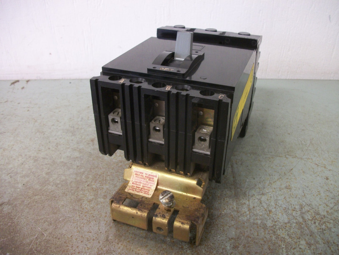 SQUARE D I-LINE FHB CIRCUIT BREAKER FHB36020 20AMP 600VOLT 3POLE BLACK