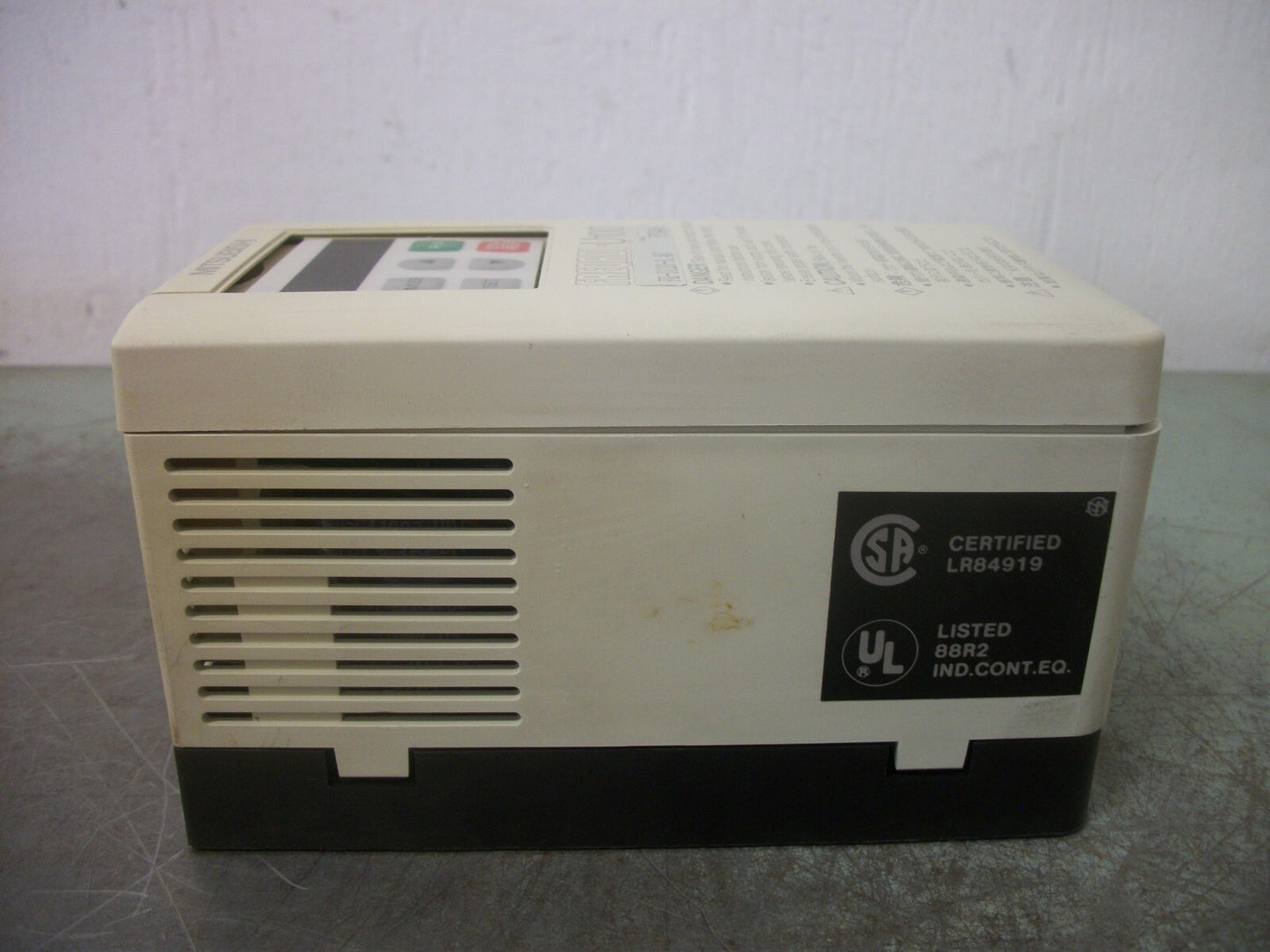 MITSUBISHI FREQROL-U100 1.5HP INVERTER DRIVE FR-U120-0.4K-UF 230VOLT 3PH 2.4AMP