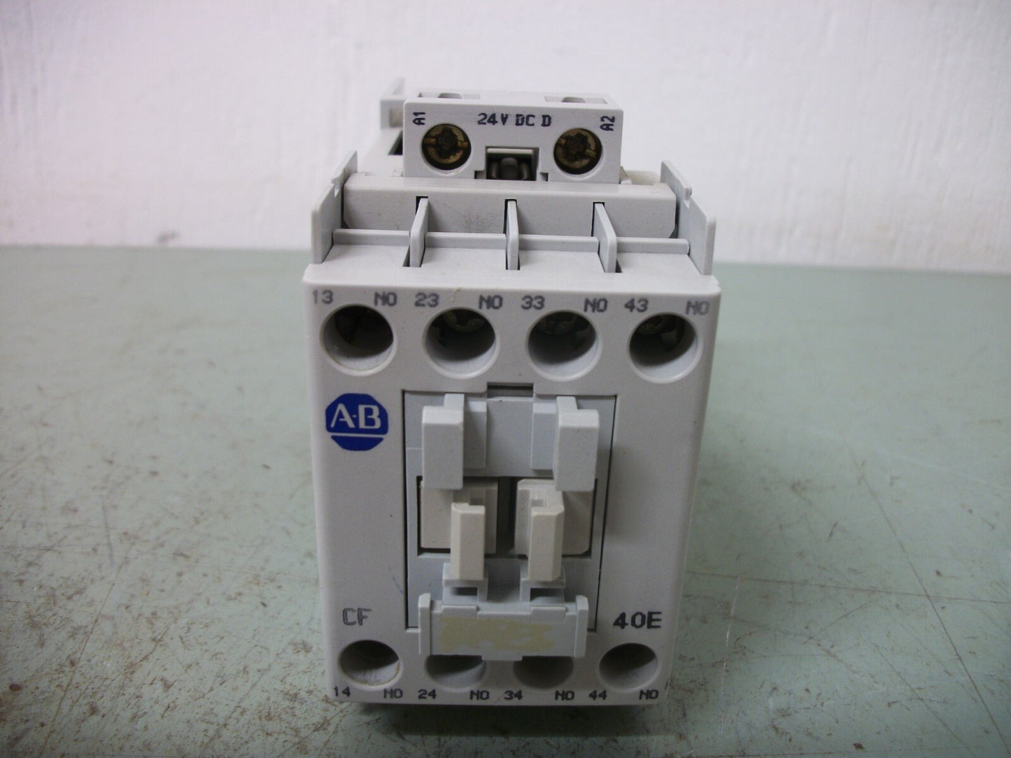 ALLEN-BRADLEY CONTROL RELAY 700-CF400D* 24VCOIL 25AMP