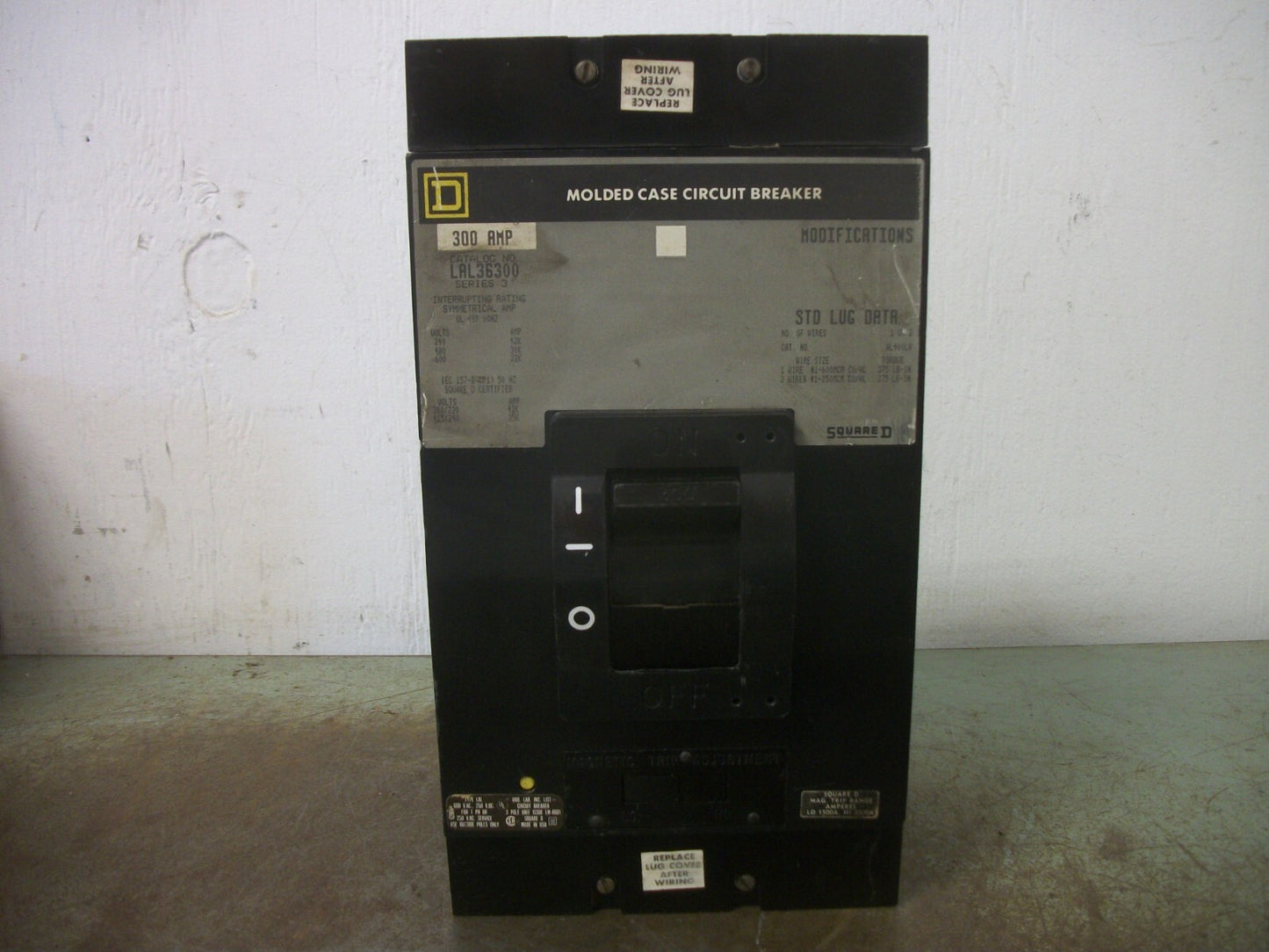 SQUARE D LAL CIRCUIT BREAKER LAL36300 300AMP 600VOLT 3POLE GRAY