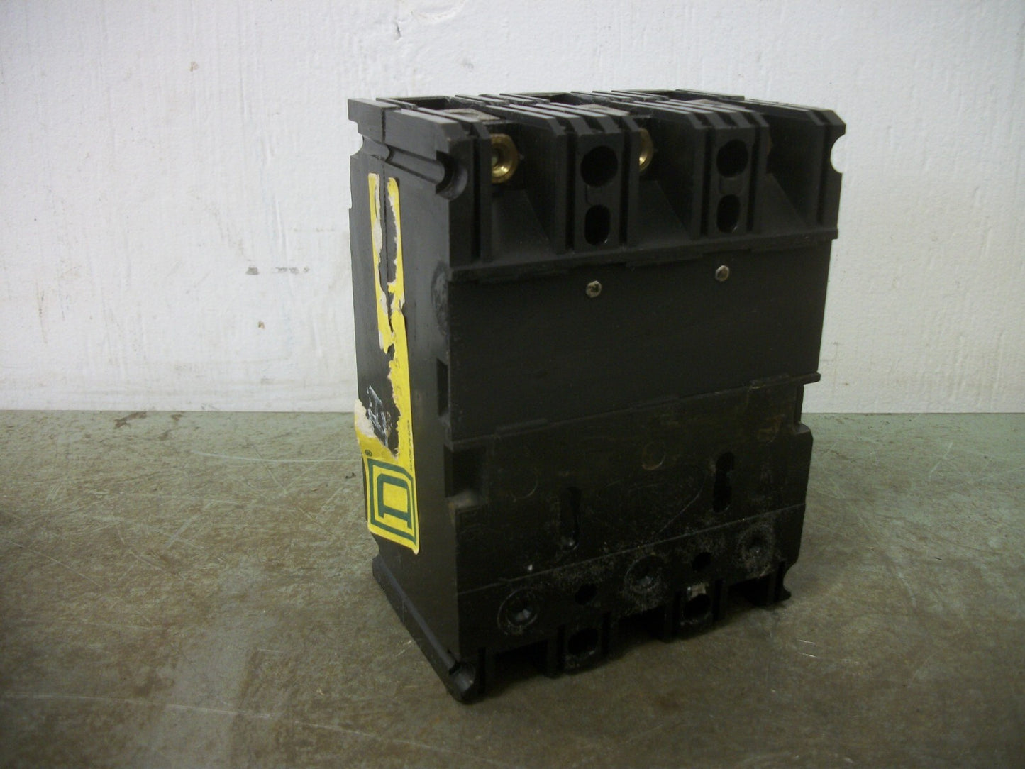 SQUARE D FAL CIRCUIT BREAKER FAL36070 70AMP 600VOLT 3POLE GRAY