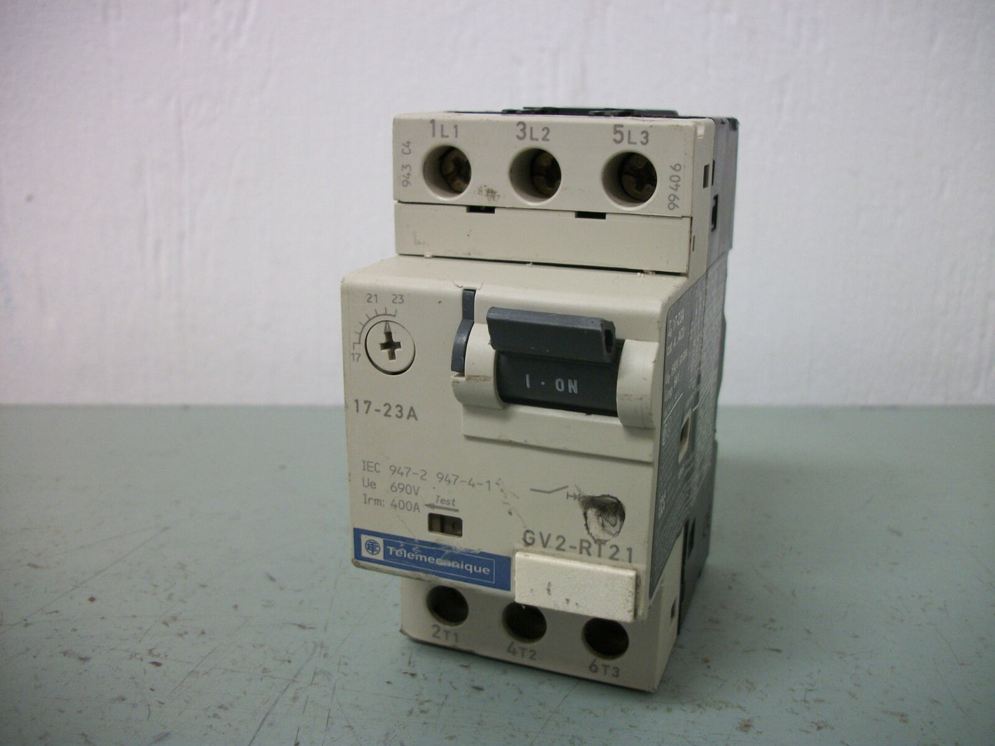 TELEMECANIQUE MOTOR CIRCUIT BREAKER GV2-RT21 17-23AMP