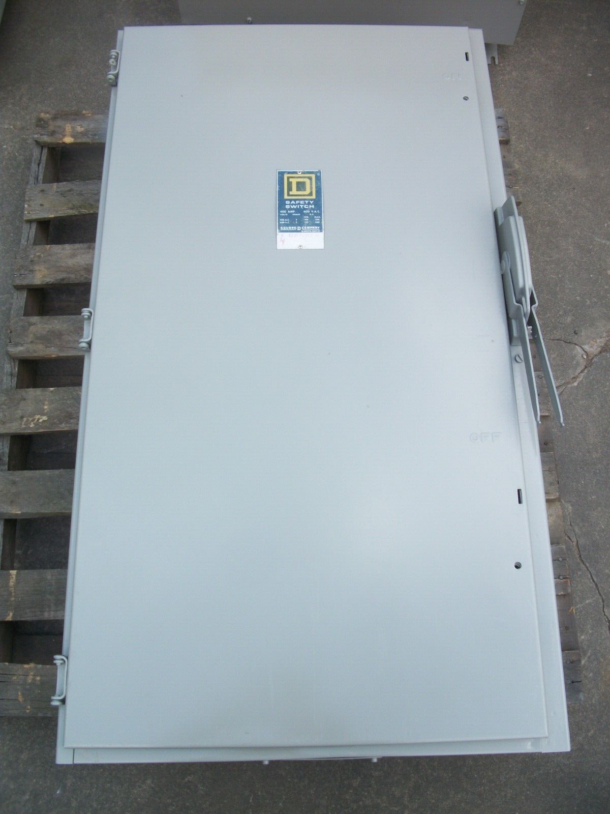 SQUARE D DISCONNECT TYPE 1 H365 400AMP 600VOLT 3POLE FUSIBLE REFURB