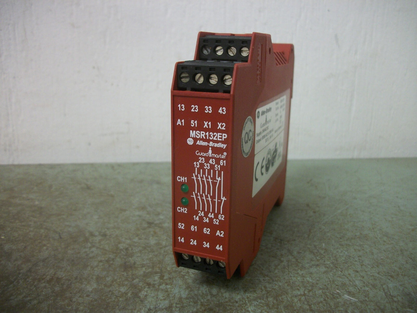 ALLEN-BRADLEY GUARDMASTER MSR132EP SAFETY RELAY 440R-E23097