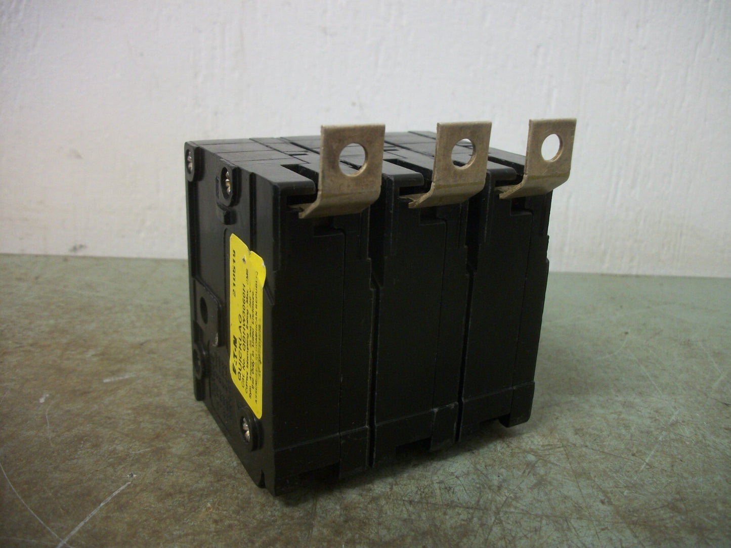 CUTLER-HAMMER QBHW CIRCUIT BREAKER QBHW3060H 60AMP 240VOLT 3POLE