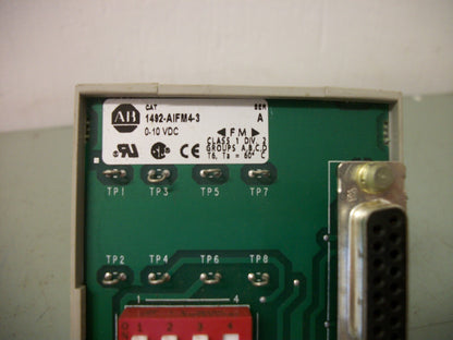 ALLEN-BRADLEY 4-CHANNEL ANALOG INTERFACE TERMINAL MODULE 1492-AIFM4-3