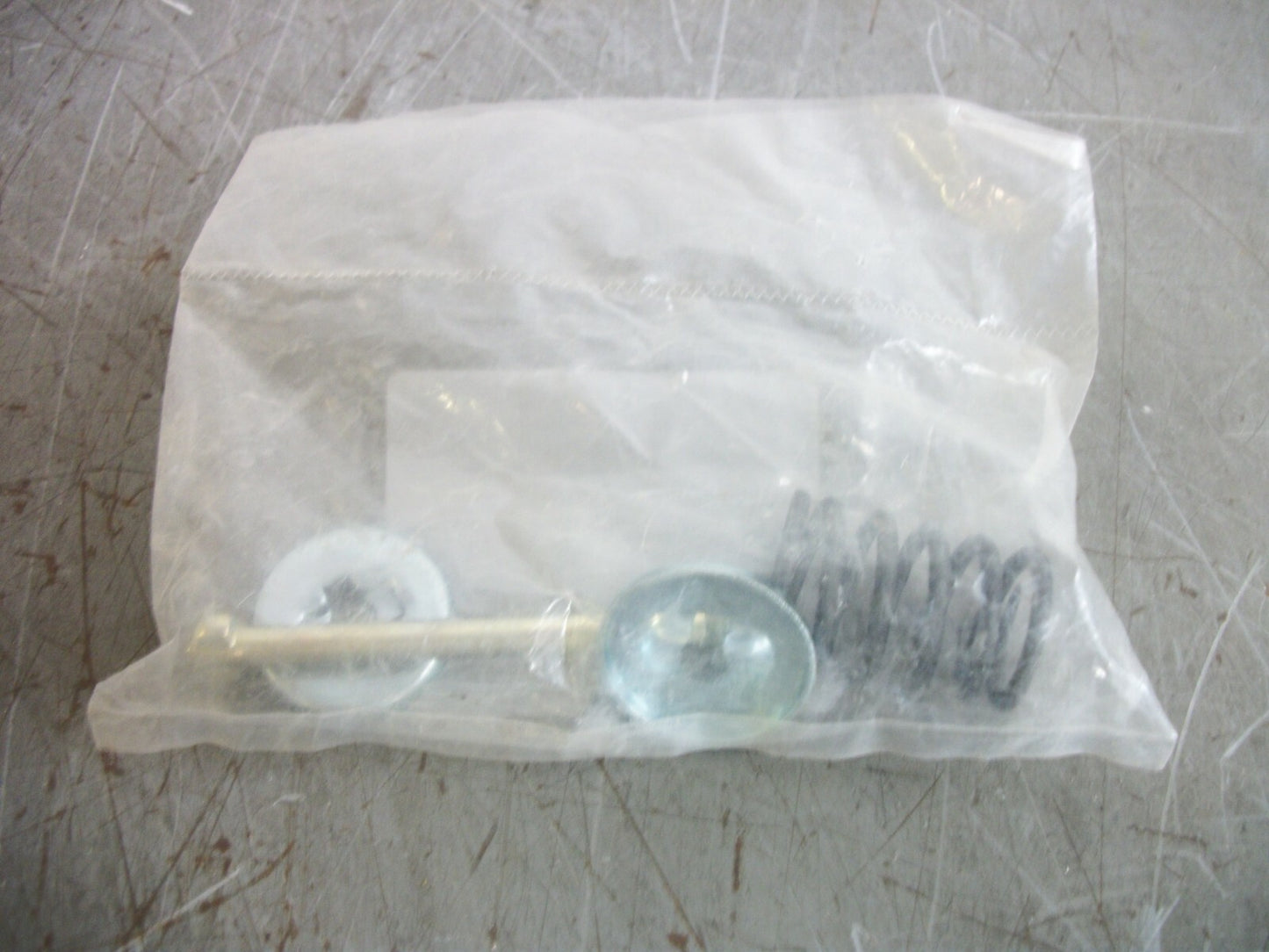 YALE SHOE HOLD-DOWN KIT 9093773M00 NEW