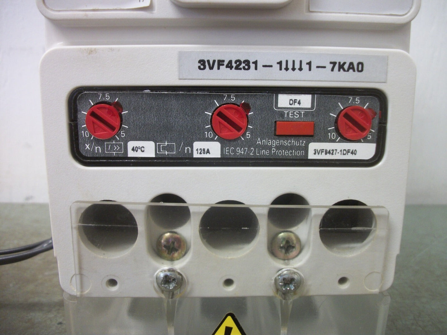 SIEMENS 3VF4 CIRCUIT BREAKER 3VF4231-1DF41-7KA0 125AMP 600VOLT 3POLE