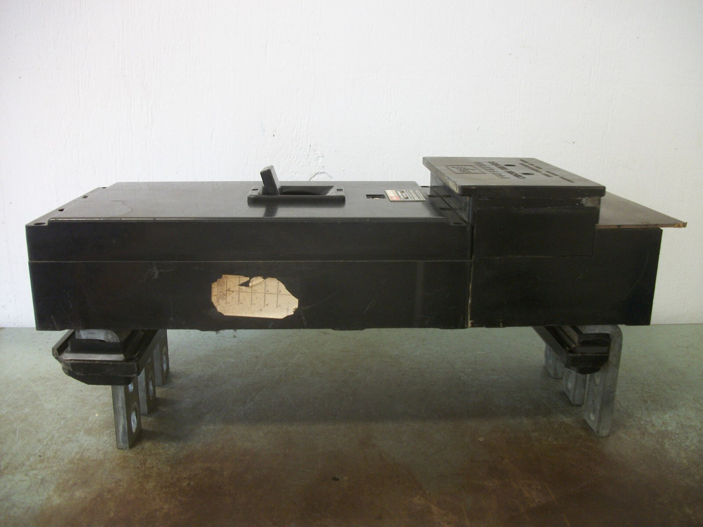 FEDERAL PACIFIC XKL FUSEMATIC CIRCUIT BREAKER XKL631400 400AMP 600VOLT 3POLE