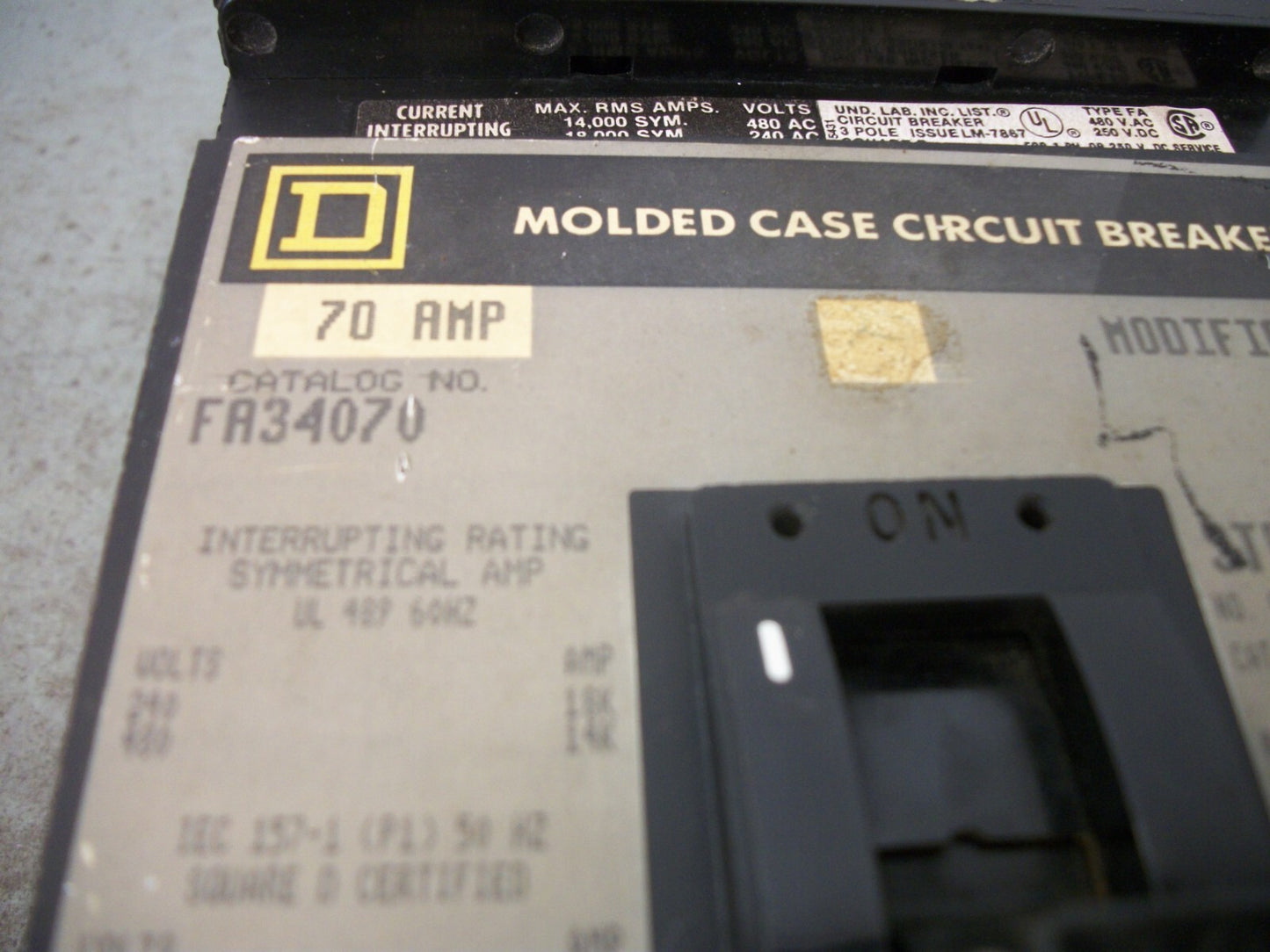 SQUARE D I-LINE FA CIRCUIT BREAKER FA34070 70AMP 480VOLT 3POLE GRAY