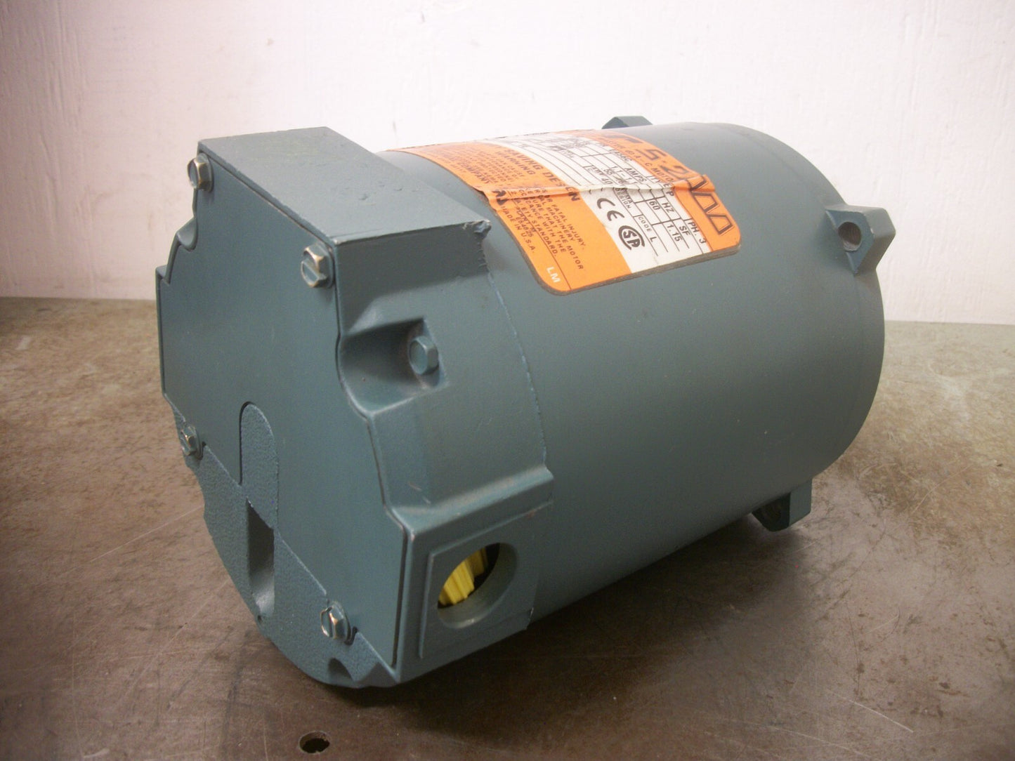 RELIANCE S-2000 1/4HP EA56C TE AC MOTOR P56H3003R 480VOLT 3PH 1725RPM NOB
