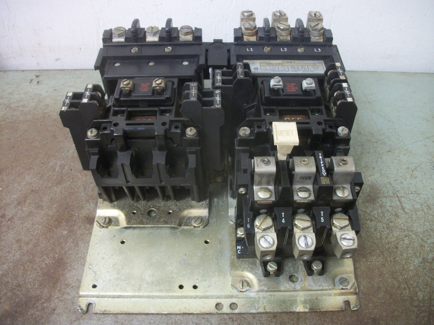 ALLEN-BRADLEY SIZE 2 REV MOTOR STARTER 505-COD 45AMP 120VCOIL 3PH 600V 25HP