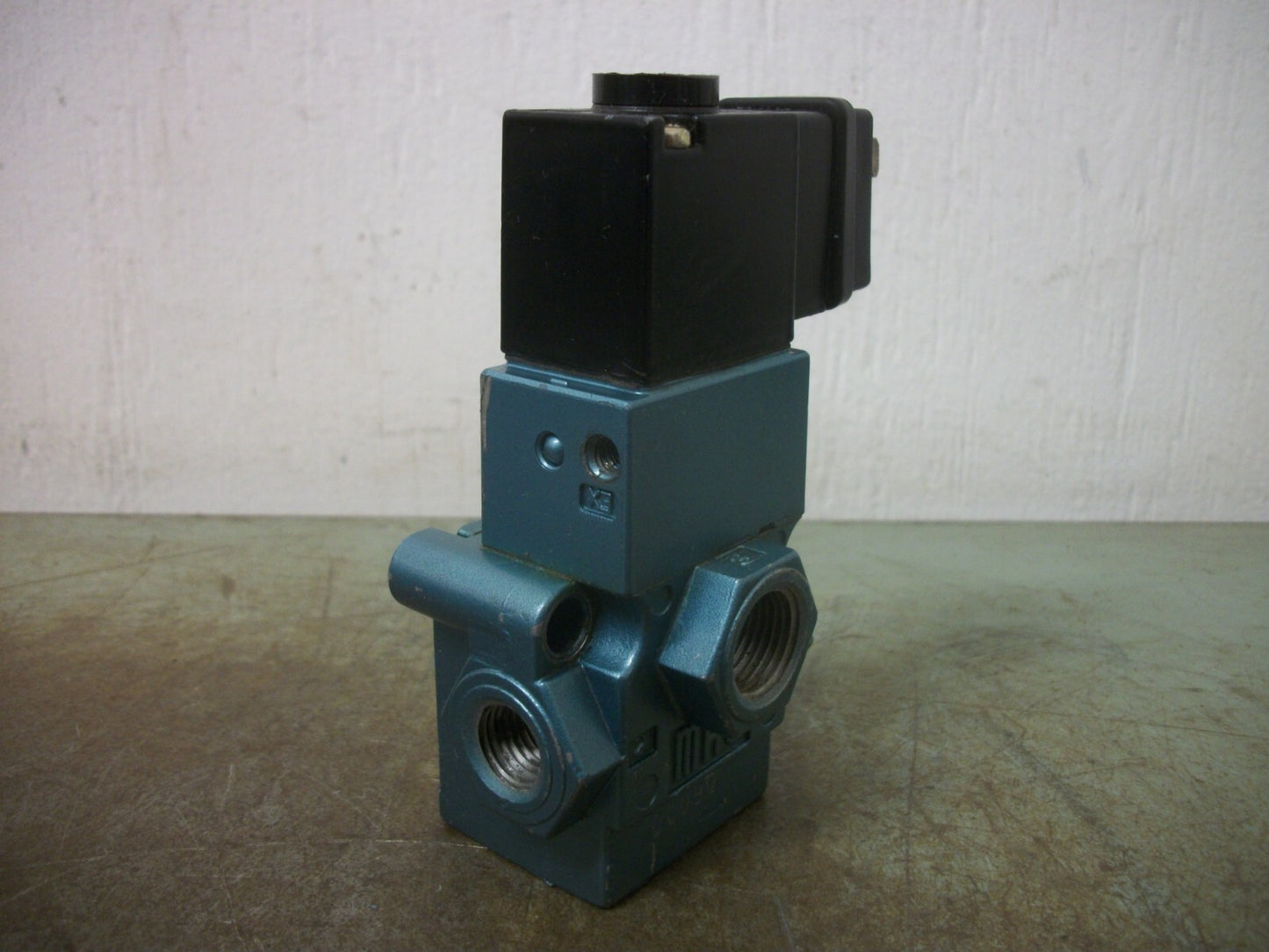 MAC 3-WAY SOLENOID VALVE 55B-11-PI-501JD 150PSI 24VDC 6W