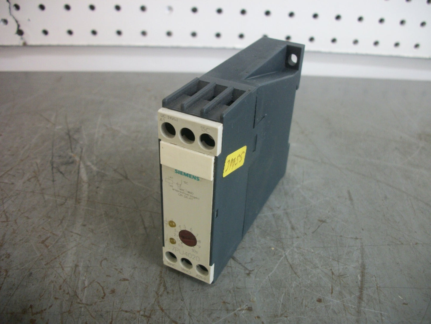 SIEMENS TIME RELAY MODULE 7PU4020-1AB30 0.5-10SEC