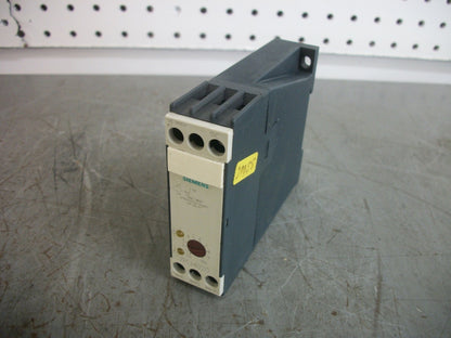 SIEMENS TIME RELAY MODULE 7PU4020-1AB30 0.5-10SEC