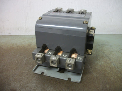 FURNAS SIZE 2-1/2 CONTACTOR 40GP32A* 60AMP 110-120/220-240VCOIL 3PH 600V 30HP