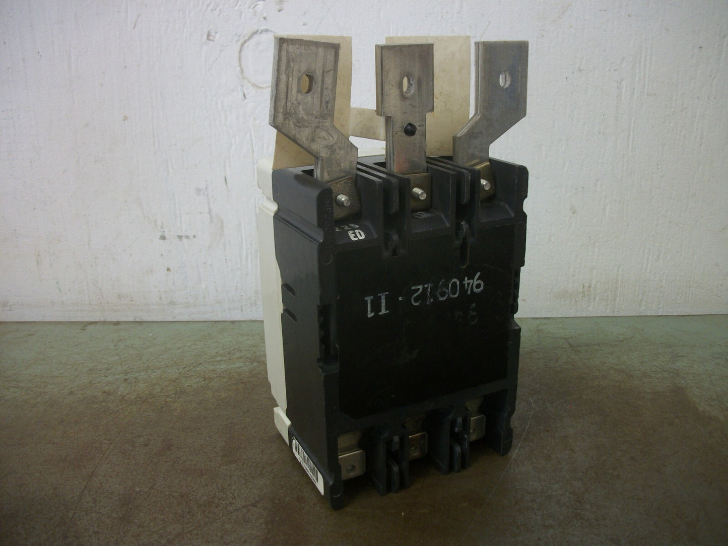 CHALLENGER CED CIRCUIT BREAKER CED3225 225AMP 240VOLT 3POLE W/HARDWARE