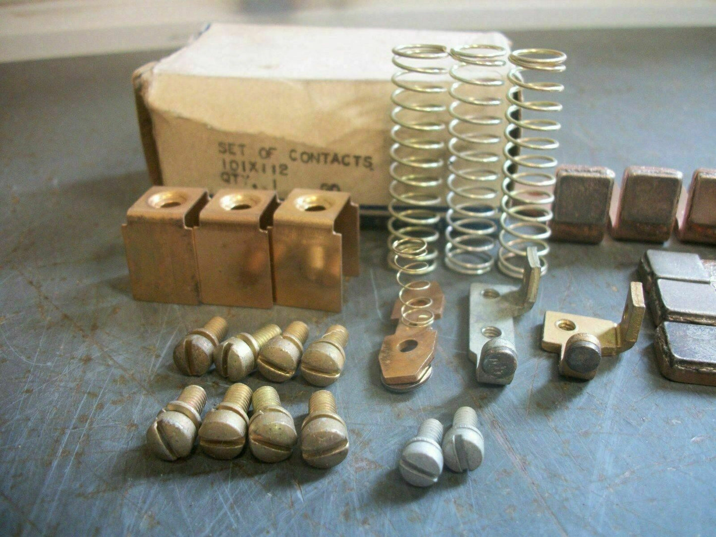 GE 101X112 SIZE 2 3POLE CONTACT KIT CR101X112 *NIB*