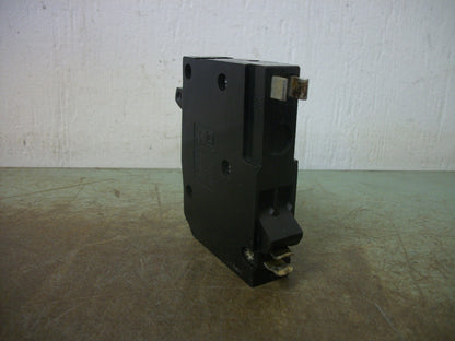 SQUARE D QOT TANDEM CIRCUIT BREAKER QOT2020 20AMP 240VOLT 2POLE
