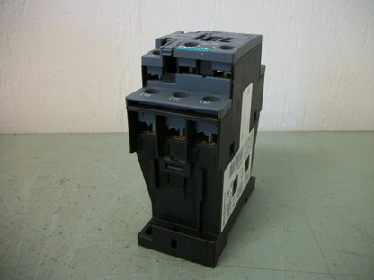 SIEMENS CONTACTOR 3RT2025-1BB40 40AMP 24VCOIL 3PH 600V 15HP