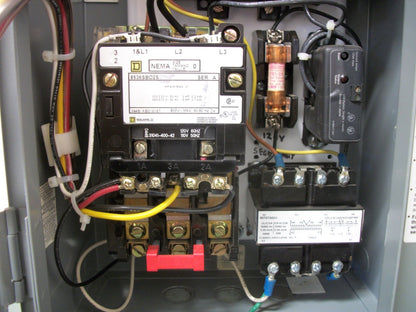 SQUARE D STARTER COMBO SIZE 0 TYPE 1 8536SBO2S 120VCOIL 30AMP FUSIBLE