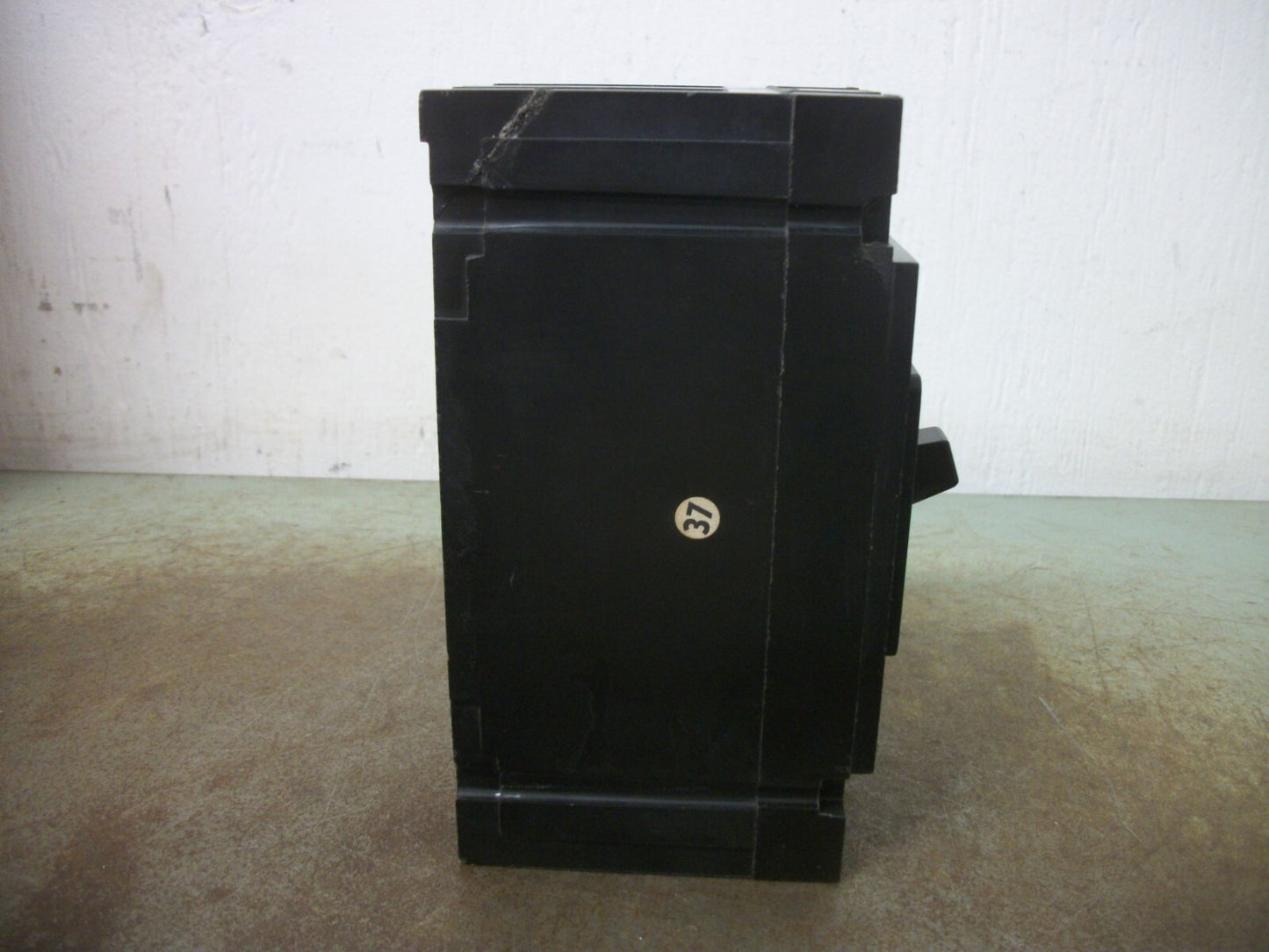 CUTLER-HAMMER EHC CIRCUIT BREAKER EHC2020 20AMP 480VOLT 2POLE