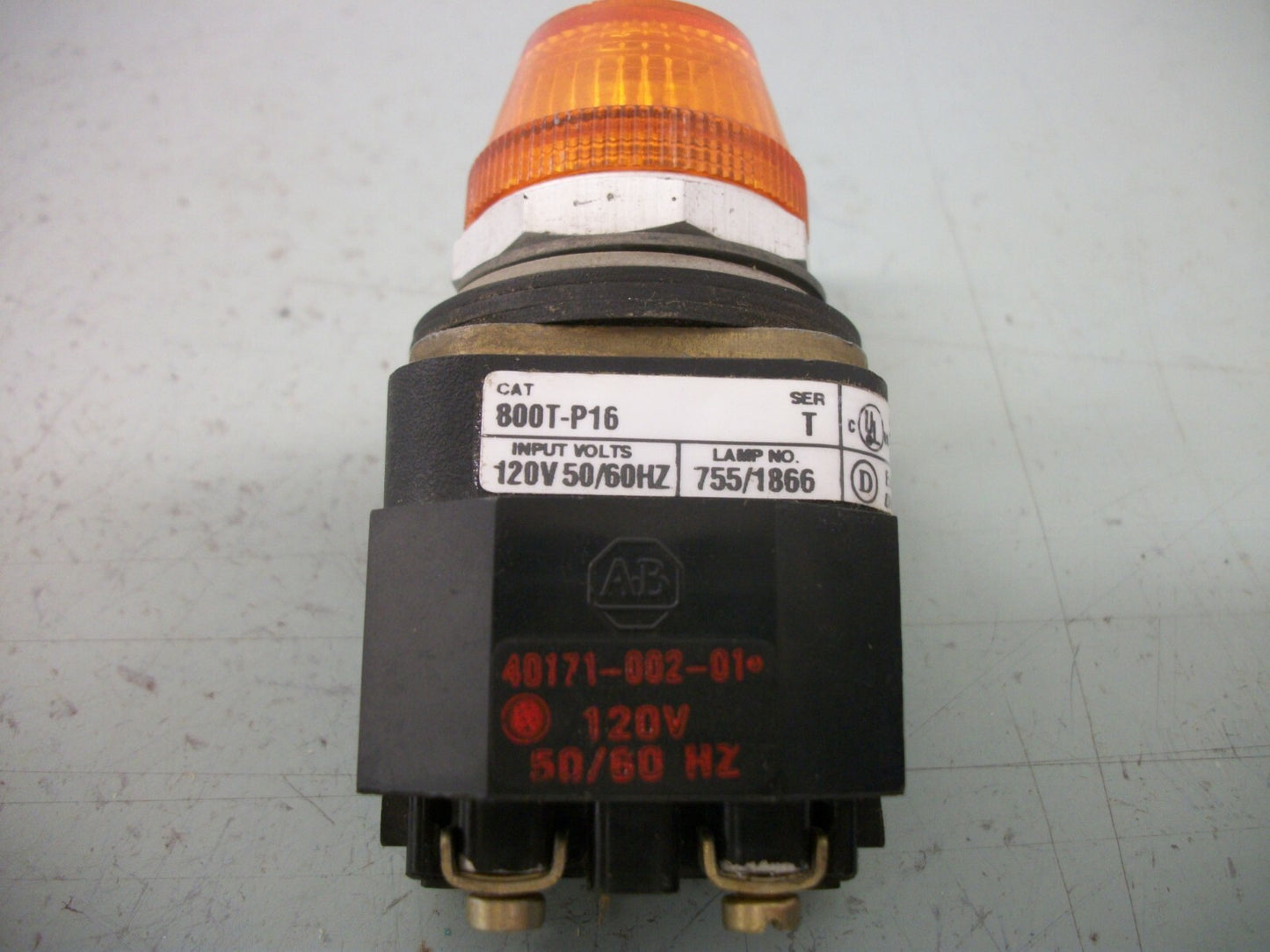 ALLEN-BRADLEY AMBER ILLUMINATED INDICATOR LIGHT 800T-P16 120VOLT