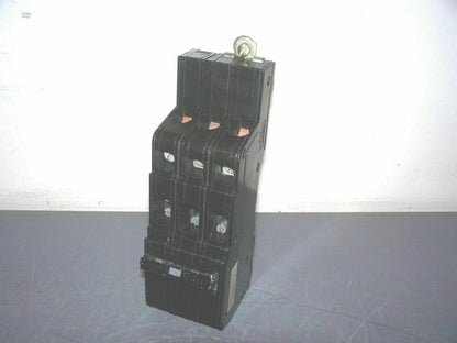 CUTLER-HAMMER CHB CIRCUIT BREAKER CHB2100 CHB290 90AMP 240VOLT 3POLE