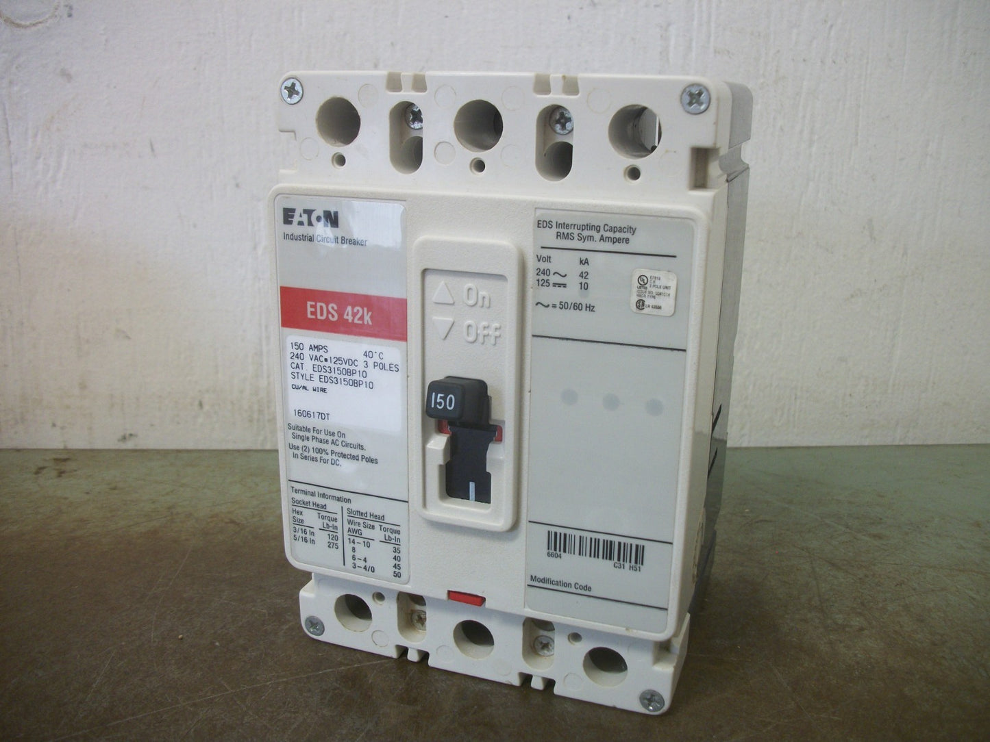 CUTLER-HAMMER EDS CIRCUIT BREAKER EDS3150BP10 150AMP 240VOLT 3POLE RED NOB