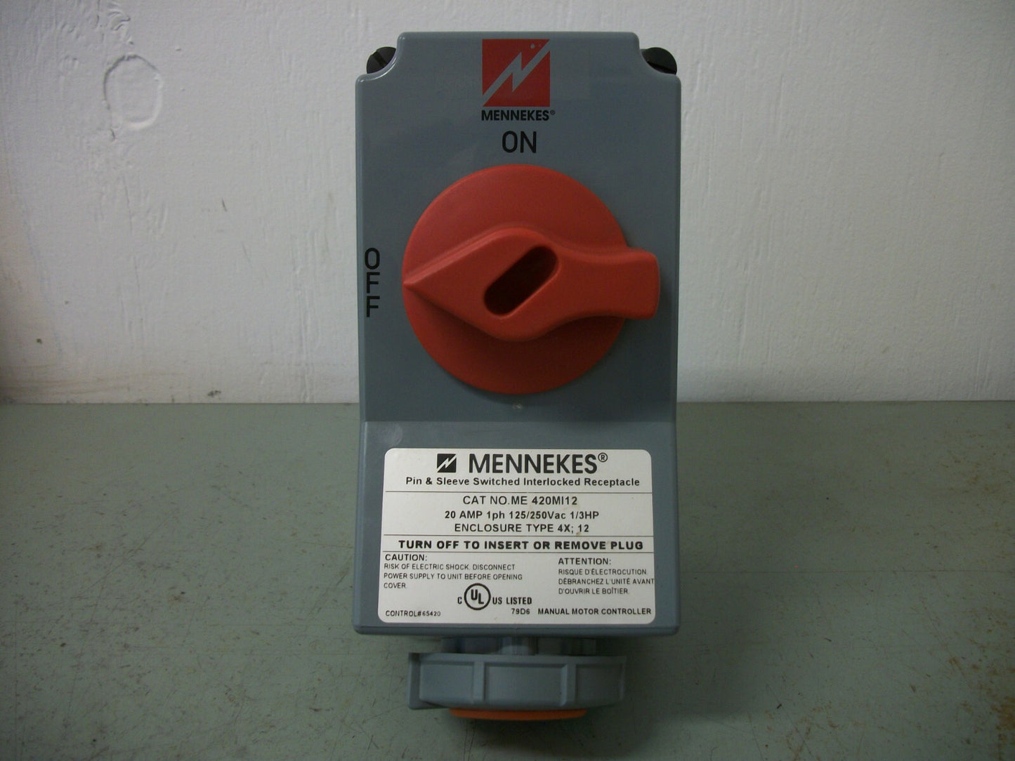 MENNEKES PIN & SLEEVE SWITCHED INTERLOCK RECEPTACLE ME420MI12 20AMP 125/250VOLT