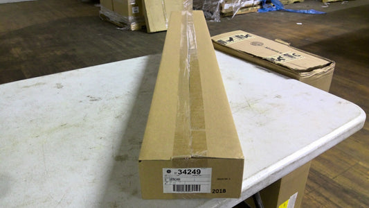 GE 34249 BOX OF 10 LED T8 TUBE BULBS LEDT8/LC/4/835 NIB