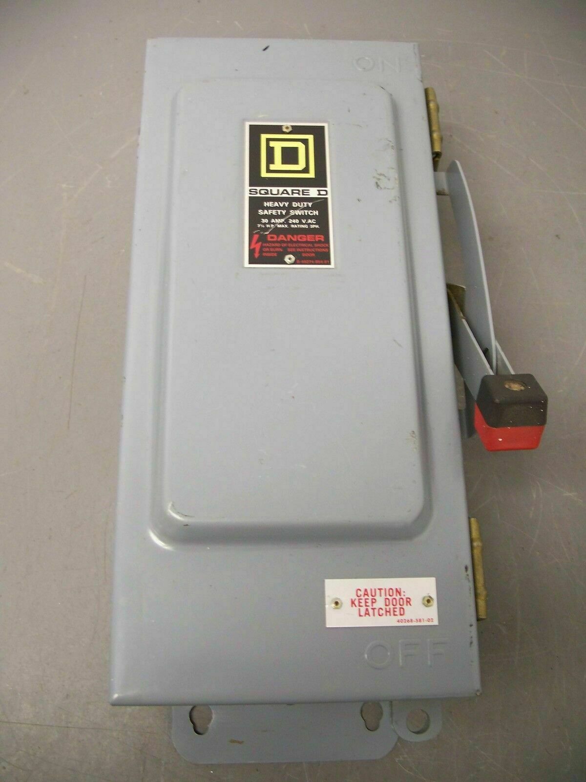 SQUARE D DISCONNECT TYPE 3R,5,12 H321AWK 30AMP 240VOLT 3POLE FUSIBLE