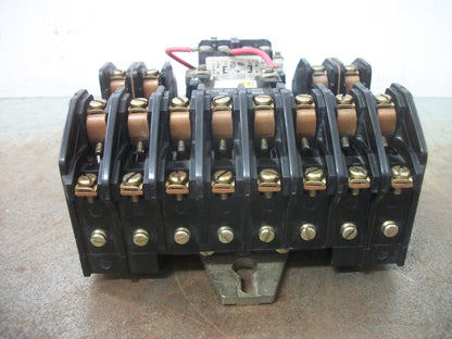 SQUARE D 30AMP 12POLE LIGHTING CONTACTOR 8903LX01200 120VCOIL