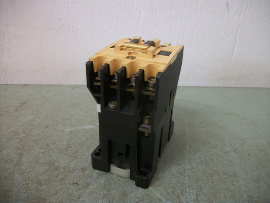 ALLEN-BRADLEY CONTACTOR 100-A12ND3 12AMP 120VCOIL 3PH 600V 10HP