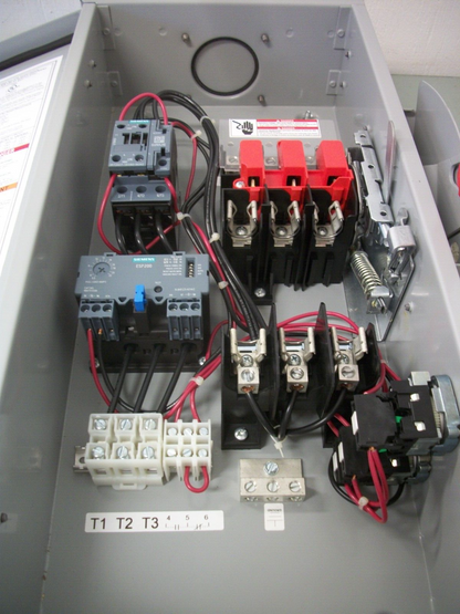 SIEMENS 3PH PUMP CONTROL PANEL 3R 82ADD6FBH 460VOLT 10HP 30AMP FUSIBLE NOB