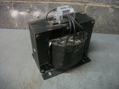 CUTLER-HAMMER 3KVA 1PH TRANSFORMER CE3000K2AFS HV 220X480 LV 110/120