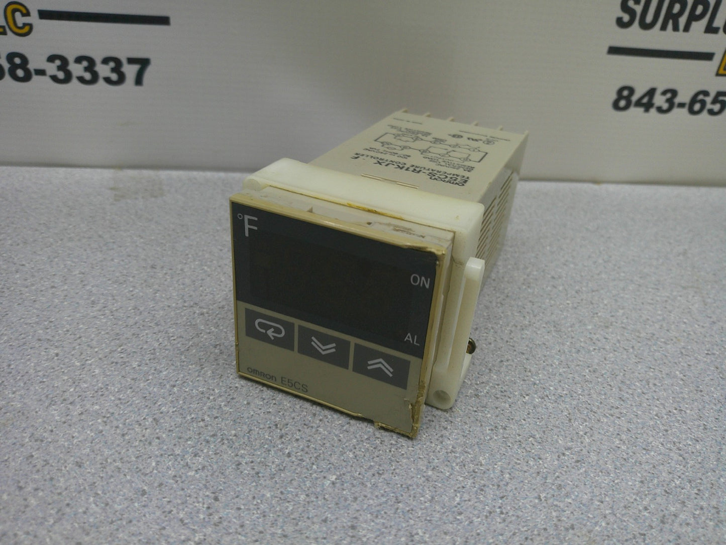 OMRON TEMPERATURE CONTROLLER E5CS-R1KJX-F