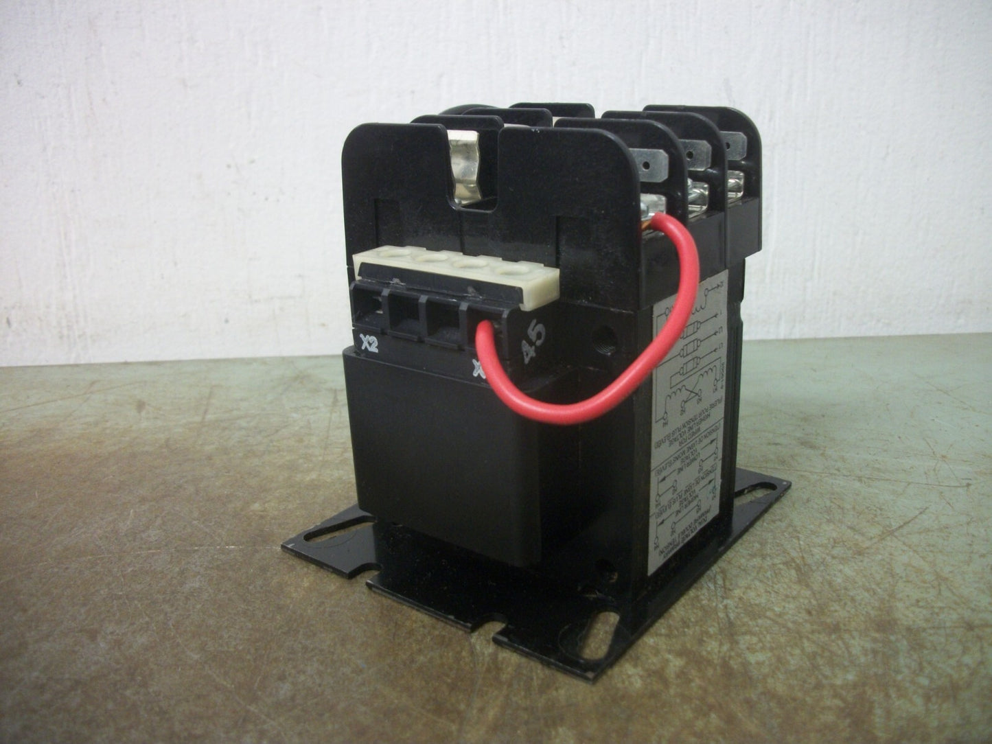 ALLEN-BRADLEY 80VA 1PH TRANSFORMER 1497-B-BASX-3-N HV 240X480 LV 120