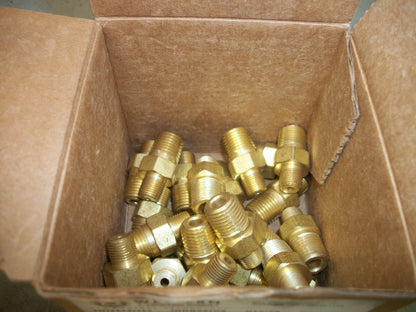 WESTERN SCOTT FETZER COMPANY BOX OF 25 1/4M X 1/8M NPT BUSHINGS B-4-2HP NIB