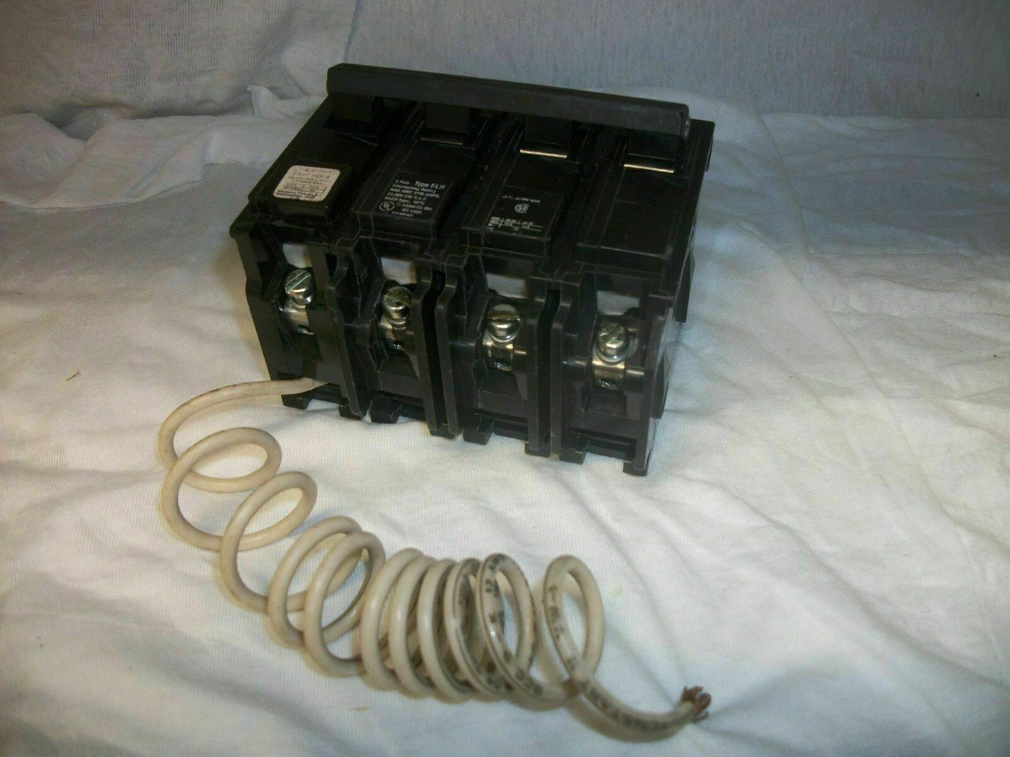 SIEMENS BLH CIRCUIT BREAKER B320H00S01 20AMP 240VOLT 3POLE W/SHUNT