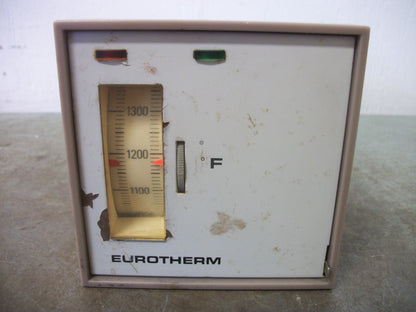 EUROTHERM ANALOG TEMPERATURE CONTROLLER 017/R2/K/32-1600F/115V