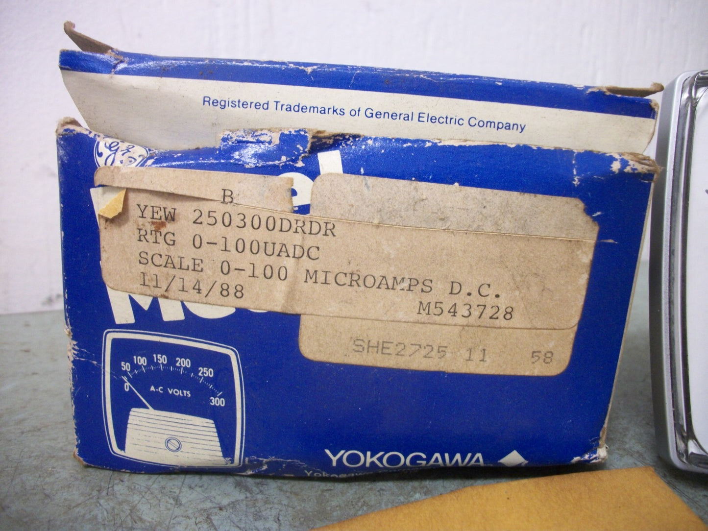 YOKOGAWA DC MICROAMPERES PANEL METER YEW 250300DRDR 0-100 NIB