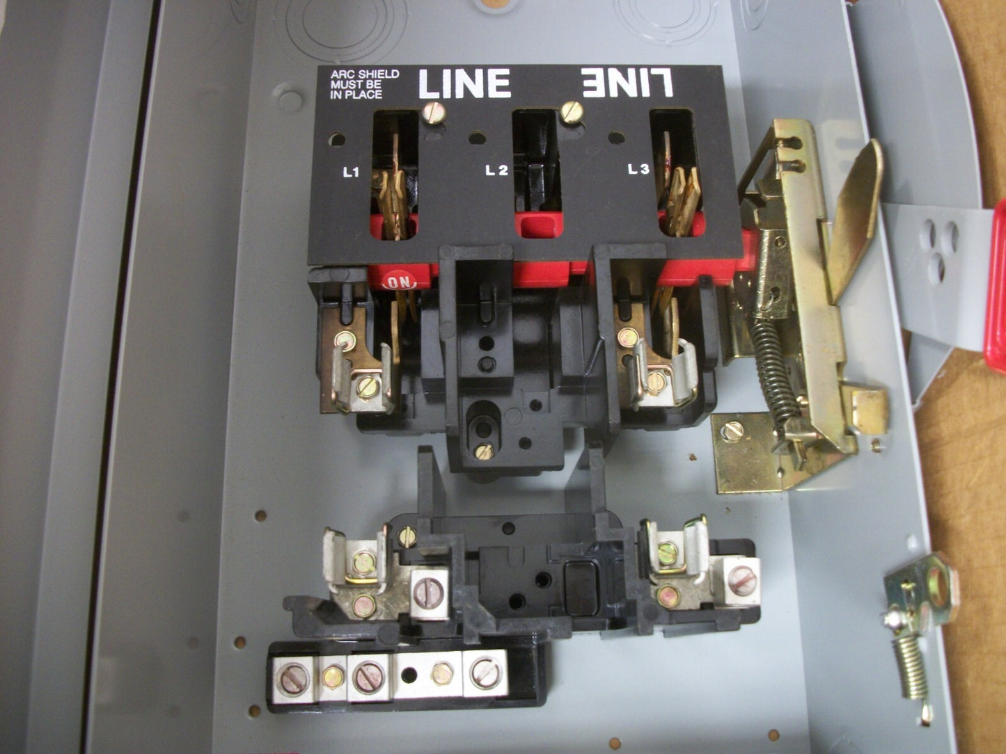 GE DISCONNECT TYPE 1 TH3222 60AMP 240VOLT 2POLE FUSIBLE NIB