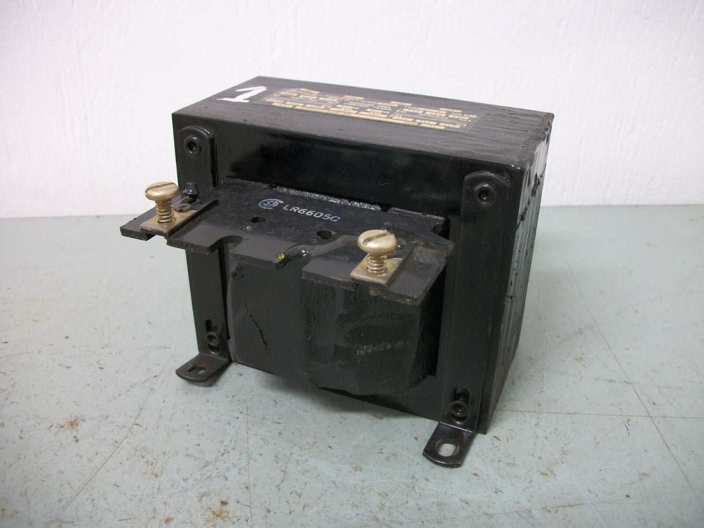 SQUARE D .300KVA 1PH TRANSFORMER 9070EO4 HV 220X480 LV 110/120