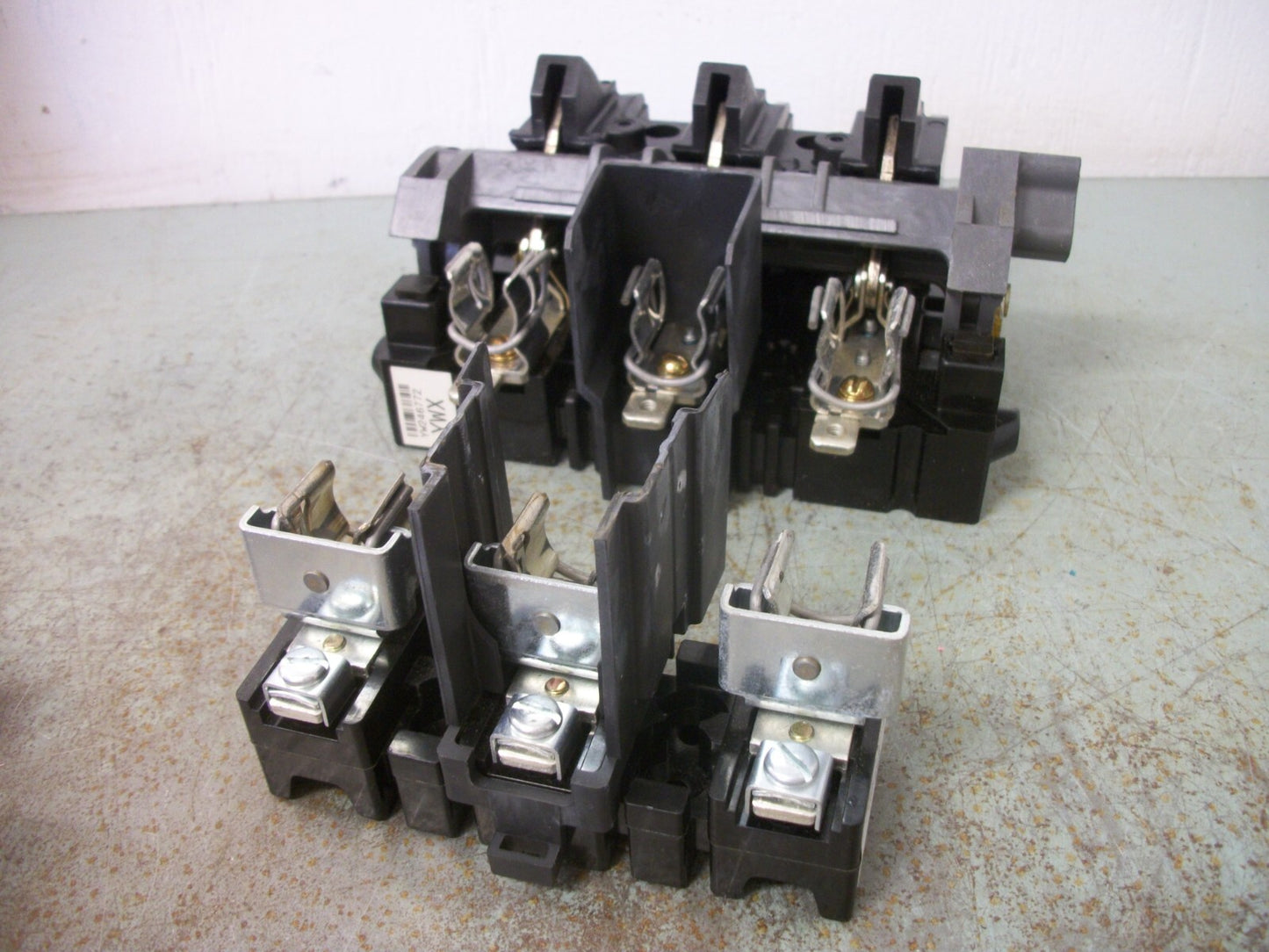 ALLEN-BRADLEY FUSIBLE DISCONNECT SWITCH 1494F-D30 30AMP 600VOLT 3POLE NOB