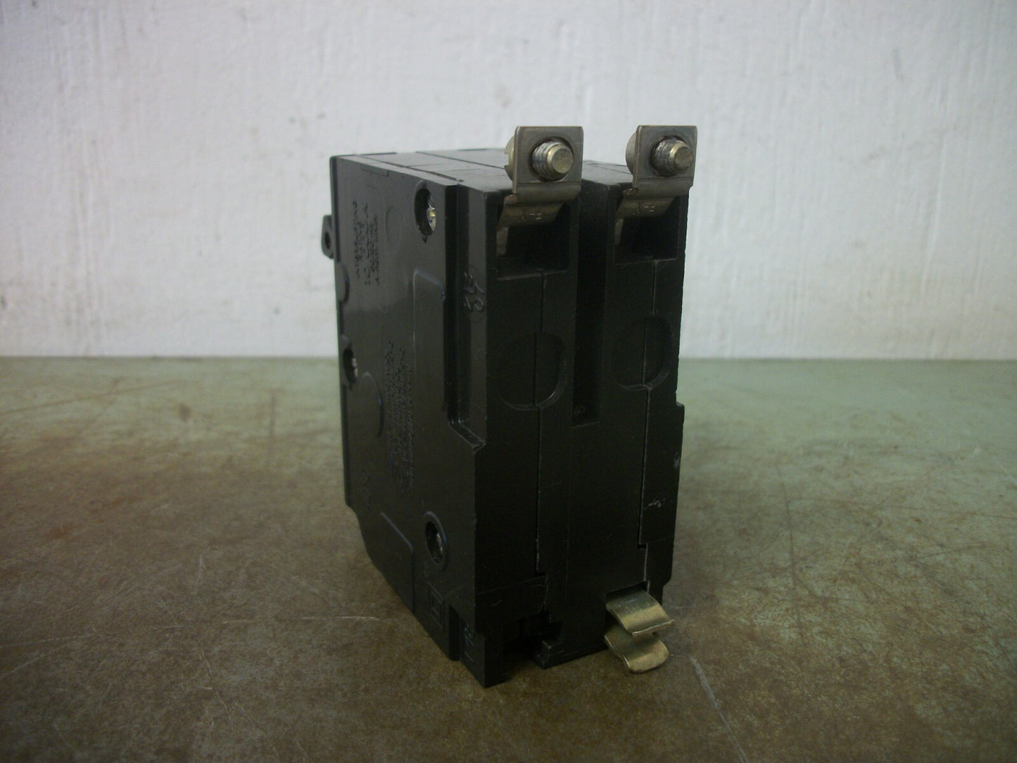 SQUARE D QOB CIRCUIT BREAKER QOB215 15AMP 240VOLT 2POLE