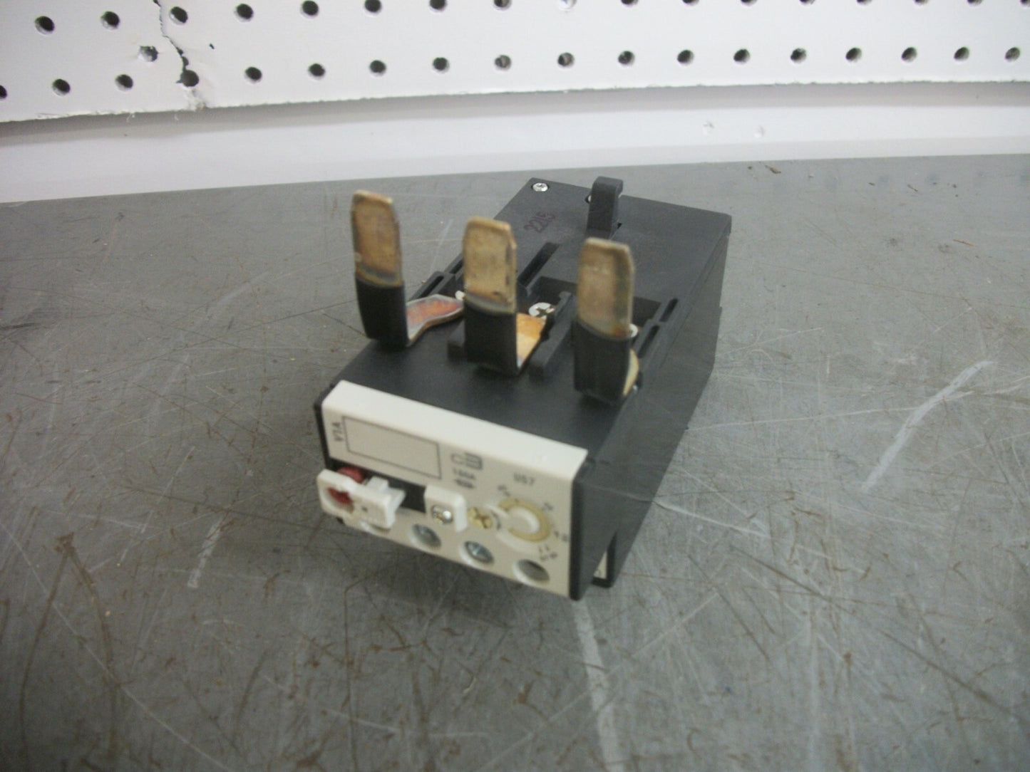 C3 CONTROLS THERMAL OVERLOAD RELAY 320-B4U57 40-57AMP