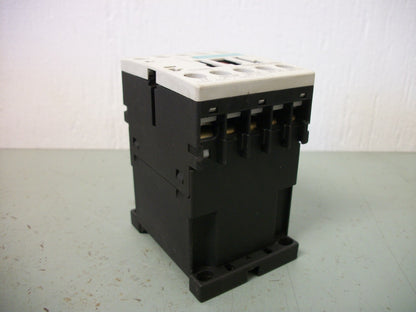 SIEMENS AUXILIARY CONTACTOR 3RH1122-1AK60 120VCOIL 10AMP 600VOLT