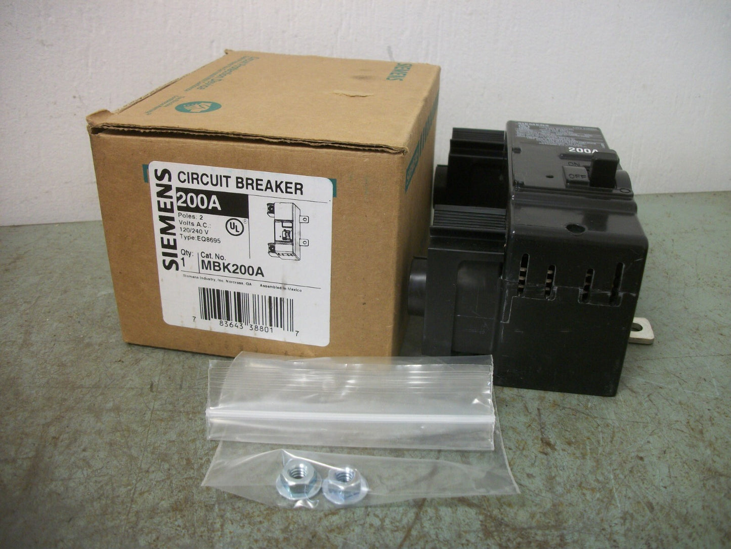SIEMENS EQ8695 CIRCUIT BREAKER MBK200A 200AMP 240VOLT 2POLE NIB
